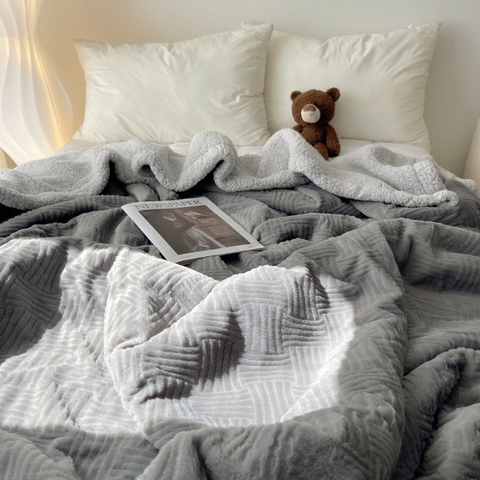 91家纺网 家纺一手货源 找家纺 顾里家纺 2025新款韩系提花兔毛绒毯毛毯毯子 夜空灰