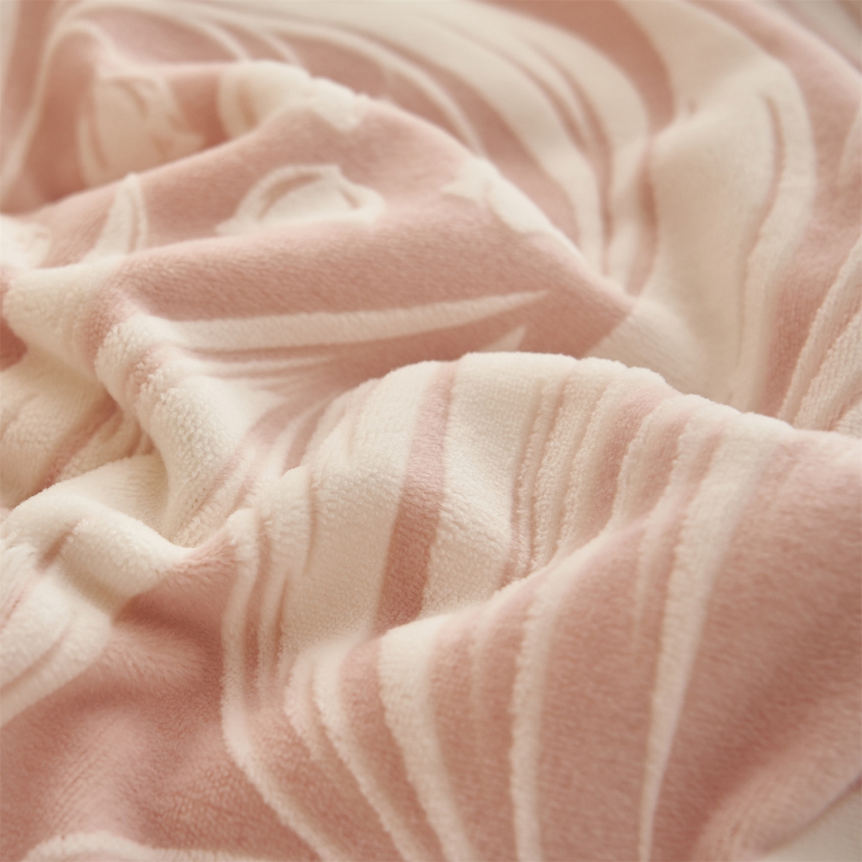 91家纺网 家纺一手货源 找家纺 恒爱家纺 2025新款牛奶绒立体剪花四件套 古韵悠香-豆沙