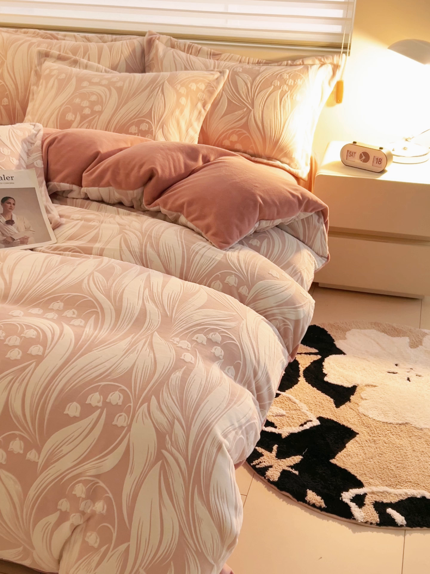 91家纺网 家纺一手货源 找家纺 恒爱家纺 2025新款牛奶绒立体剪花四件套 古韵悠香-豆沙