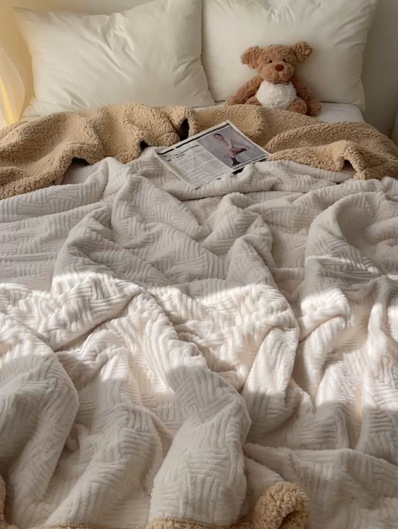 91家纺网 家纺一手货源 找家纺 顾里家纺 2025新款韩系提花兔毛绒毯毛毯毯子 奶杏咖