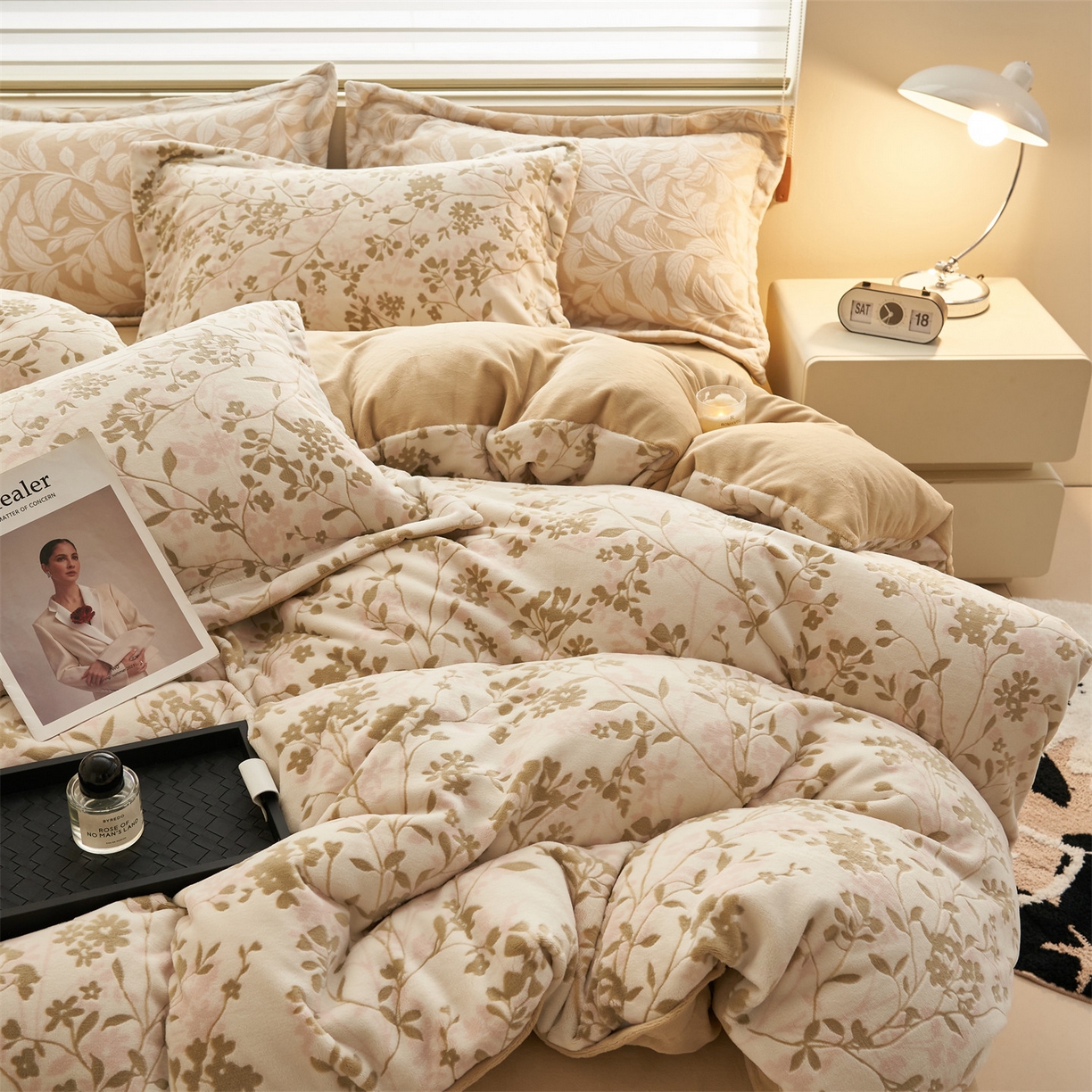 恒爱家纺 2025新款牛奶绒立体剪花四件套 漫步时光-浅咖