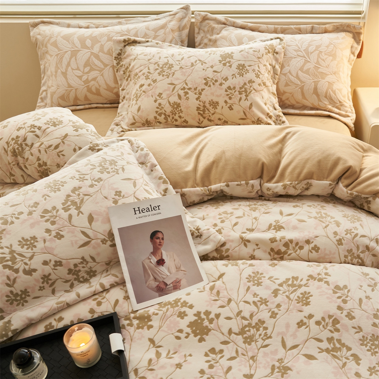 91家纺网 家纺一手货源 找家纺 恒爱家纺 2025新款牛奶绒立体剪花四件套 漫步时光-浅咖