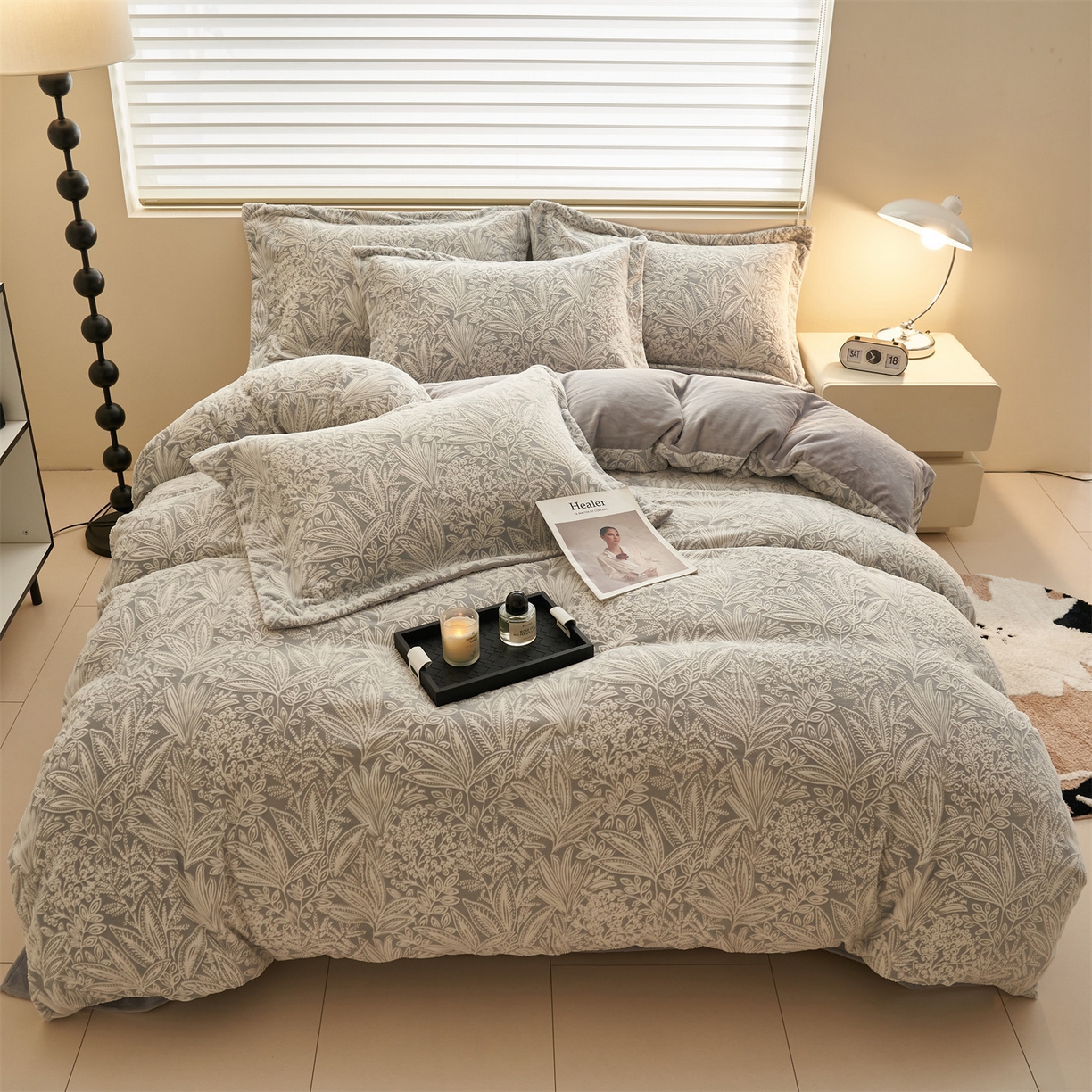 91家纺网 家纺一手货源 找家纺 恒爱家纺 2025新款牛奶绒立体剪花四件套 千素叶-灰