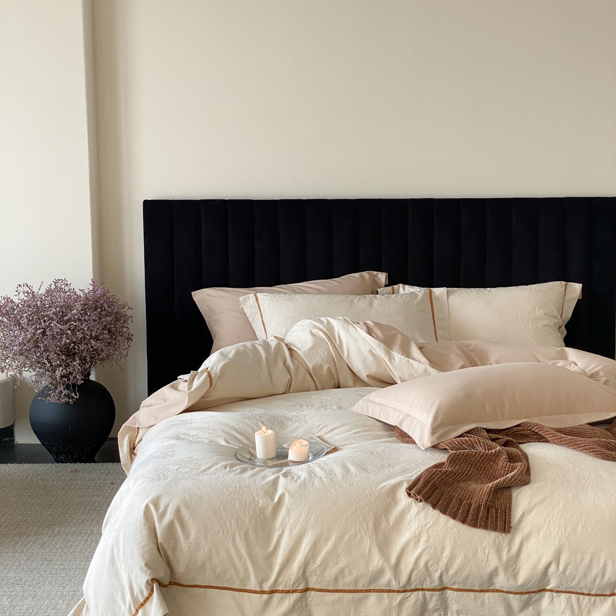 91家纺网 家纺一手货源 找家纺 玉宇阁家居 2025新款色织空气大提花磨毛四件套-工艺款 磨毛款-白茶氤氲