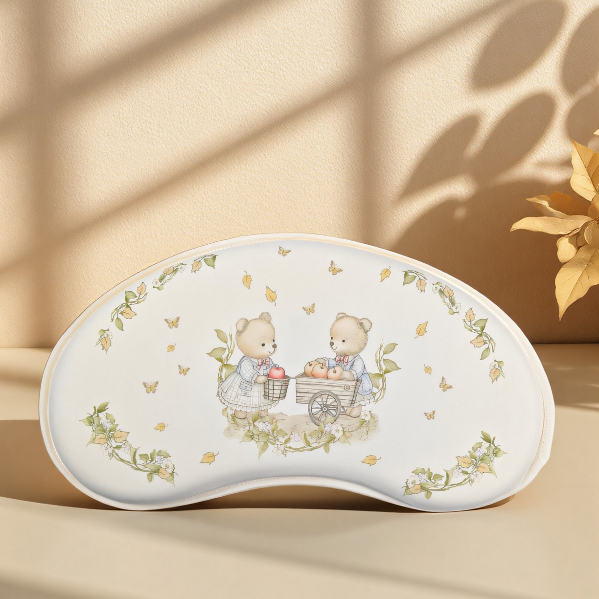 小猫派 2025秋冬月牙型北欧风儿童枕可水洗亲水棉枕芯 泰迪熊一家