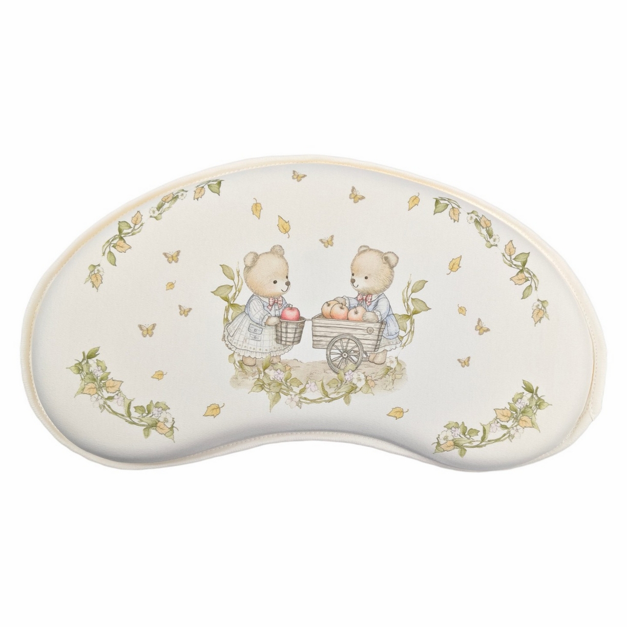 91家纺网 家纺一手货源 找家纺 小猫派 2025秋冬月牙型北欧风儿童枕可水洗亲水棉枕芯 泰迪熊一家