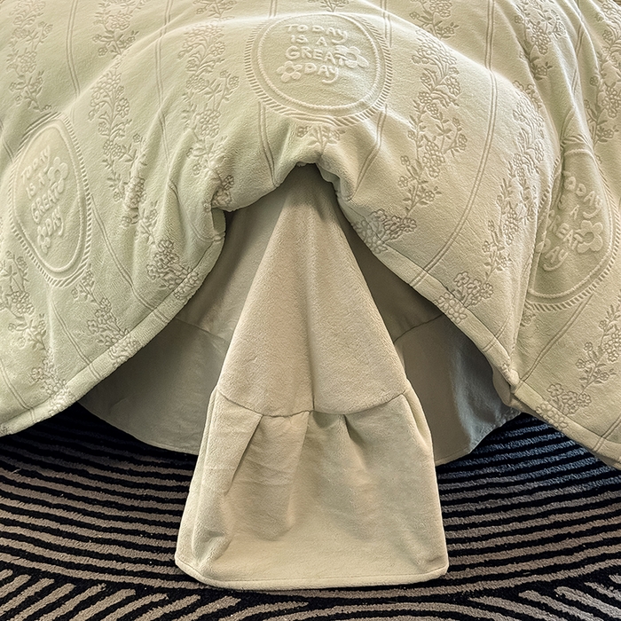 91家纺网 家纺一手货源 找家纺 卡罗兰 2025新款牛奶绒雕花四件套 叶语-抹茶