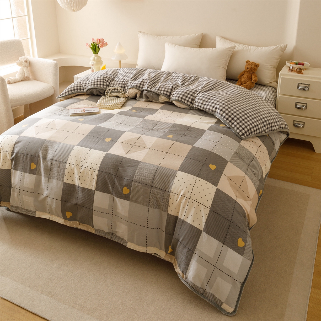 91家纺网 家纺一手货源 找家纺 红粉佳人家纺 2025新款A类棉加绒印花四件套 积木格子