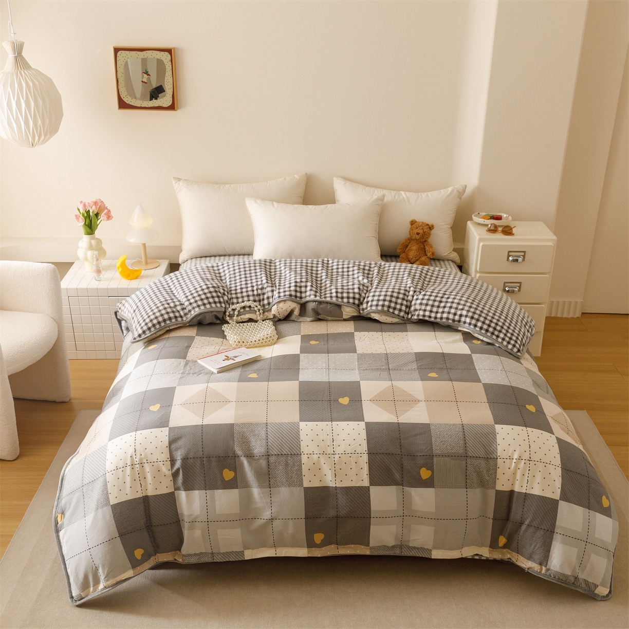 91家纺网 家纺一手货源 找家纺 红粉佳人家纺 2025新款A类棉加绒印花四件套 积木格子