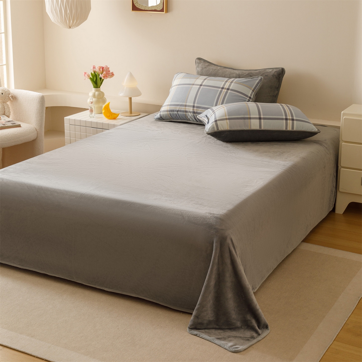 91家纺网 家纺一手货源 找家纺 红粉佳人家纺 2025新款A类棉加绒印花四件套 简格风尚