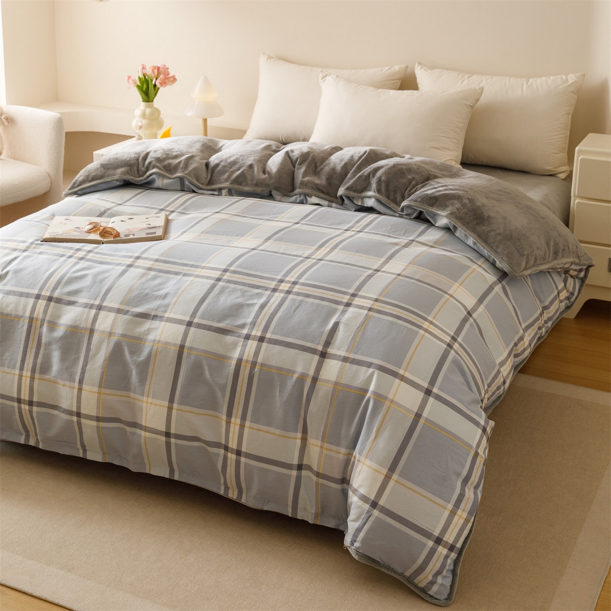 91家纺网 家纺一手货源 找家纺 红粉佳人家纺 2025新款A类棉加绒印花四件套 简格风尚