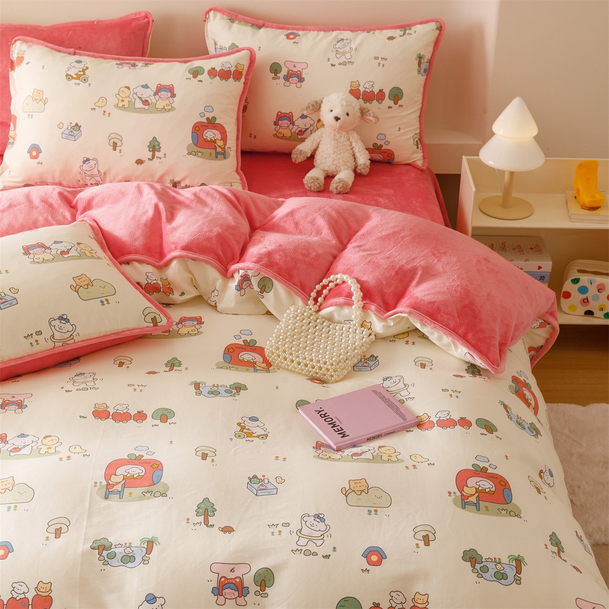 91家纺网 家纺一手货源 找家纺 红粉佳人家纺 2025新款A类棉加绒印花四件套 开心家园