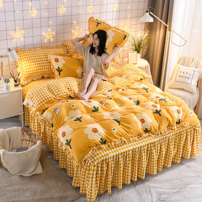 91家纺网 家纺一手货源 找家纺 （总）睡美人 2025新款韩版印花牛奶绒床裙款四件套