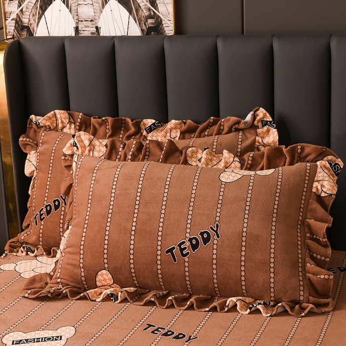 91家纺网 家纺一手货源 找家纺 睡美人 2025新款韩版印花牛奶绒床裙款四件套 贝贝熊-咖