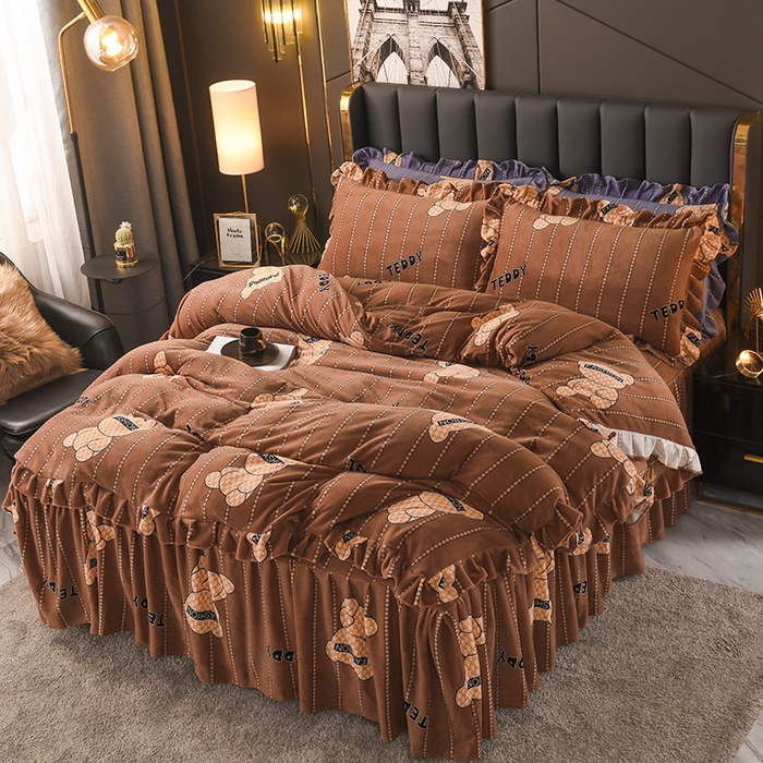 91家纺网 家纺一手货源 找家纺 睡美人 2025新款韩版印花牛奶绒床裙款四件套 贝贝熊-咖