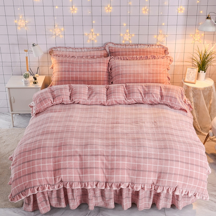 91家纺网 家纺一手货源 找家纺 睡美人 2025新款韩版印花牛奶绒床裙款四件套 格调豆沙