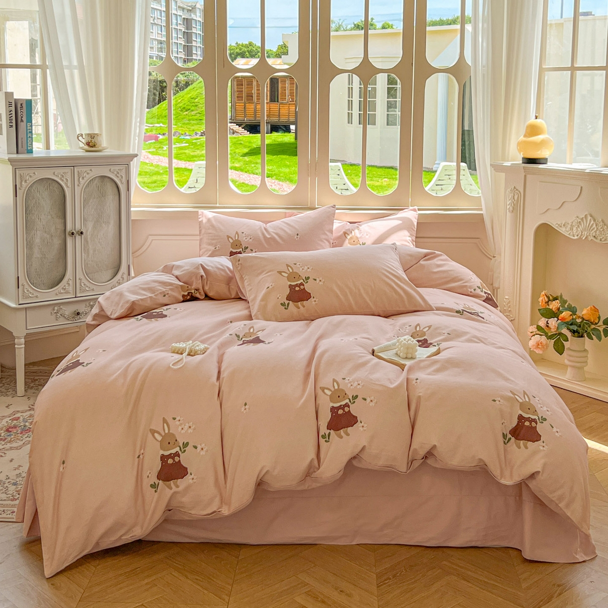 91家纺网 家纺一手货源 找家纺 田野 2025新款全棉13360加厚磨毛印花四件套 粉兔子