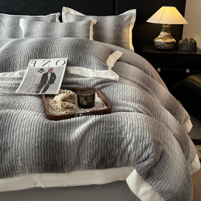 91家纺网 家纺一手货源 找家纺 （总）羽梦 2025秋冬新品260克加厚全消光貂狐绒工艺款超保暖四件套