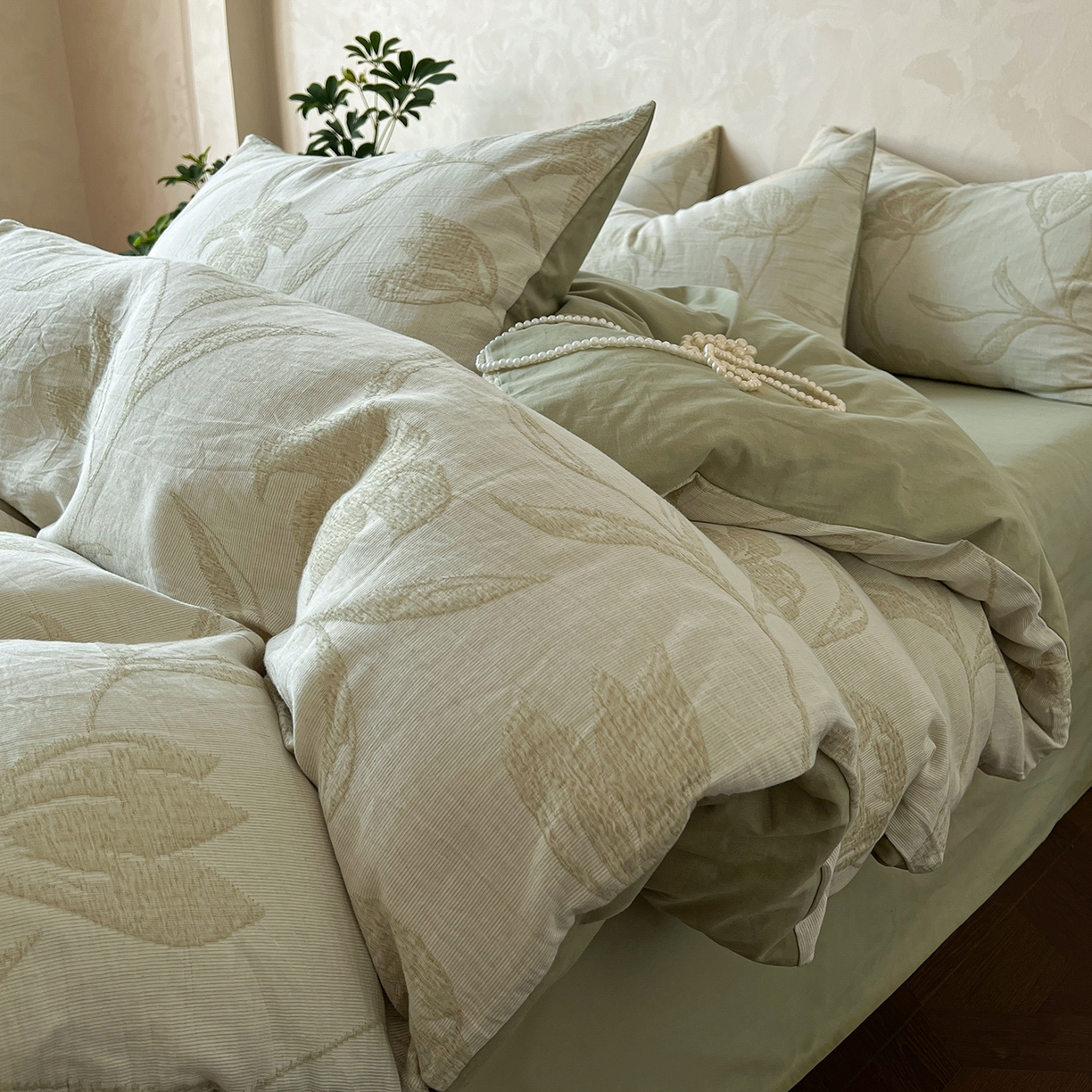 91家纺网 家纺一手货源 找家纺 （总）田野 2025新款全棉三层纱提花磨毛系列四件套