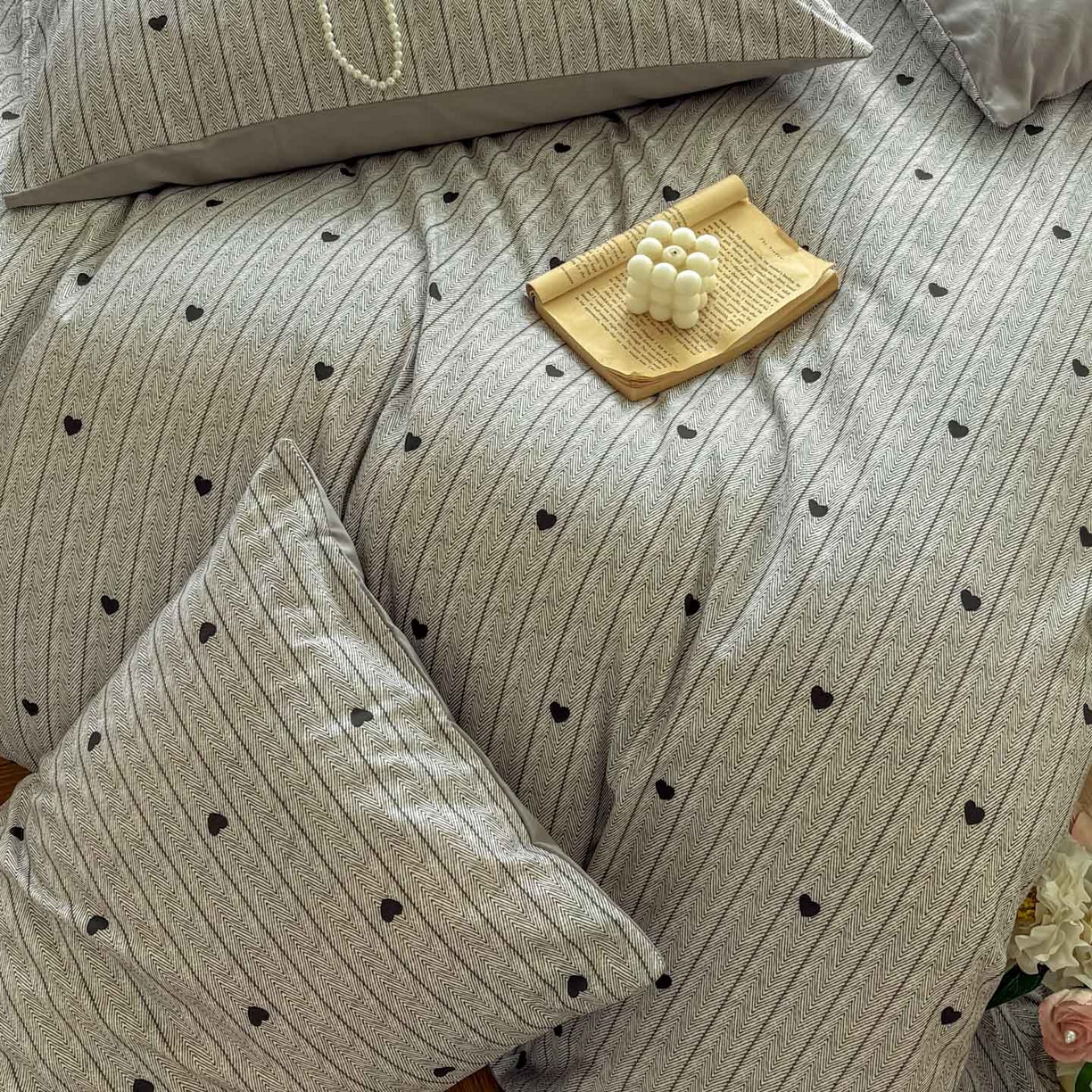 91家纺网 家纺一手货源 找家纺 田野 2025新款全棉13360加厚磨毛印花四件套 初恋-灰