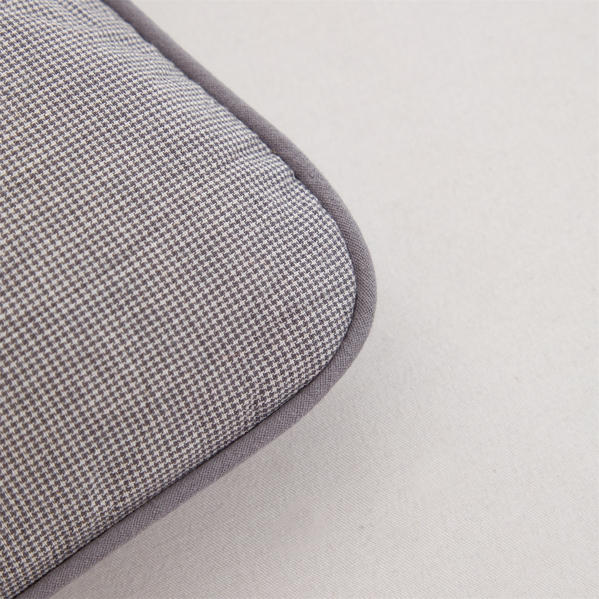 91家纺网 家纺一手货源 找家纺 （总）芯洲 2025新款全棉提花儿荞麦枕儿童卡通贴布绣款可爱动物派对枕头枕芯