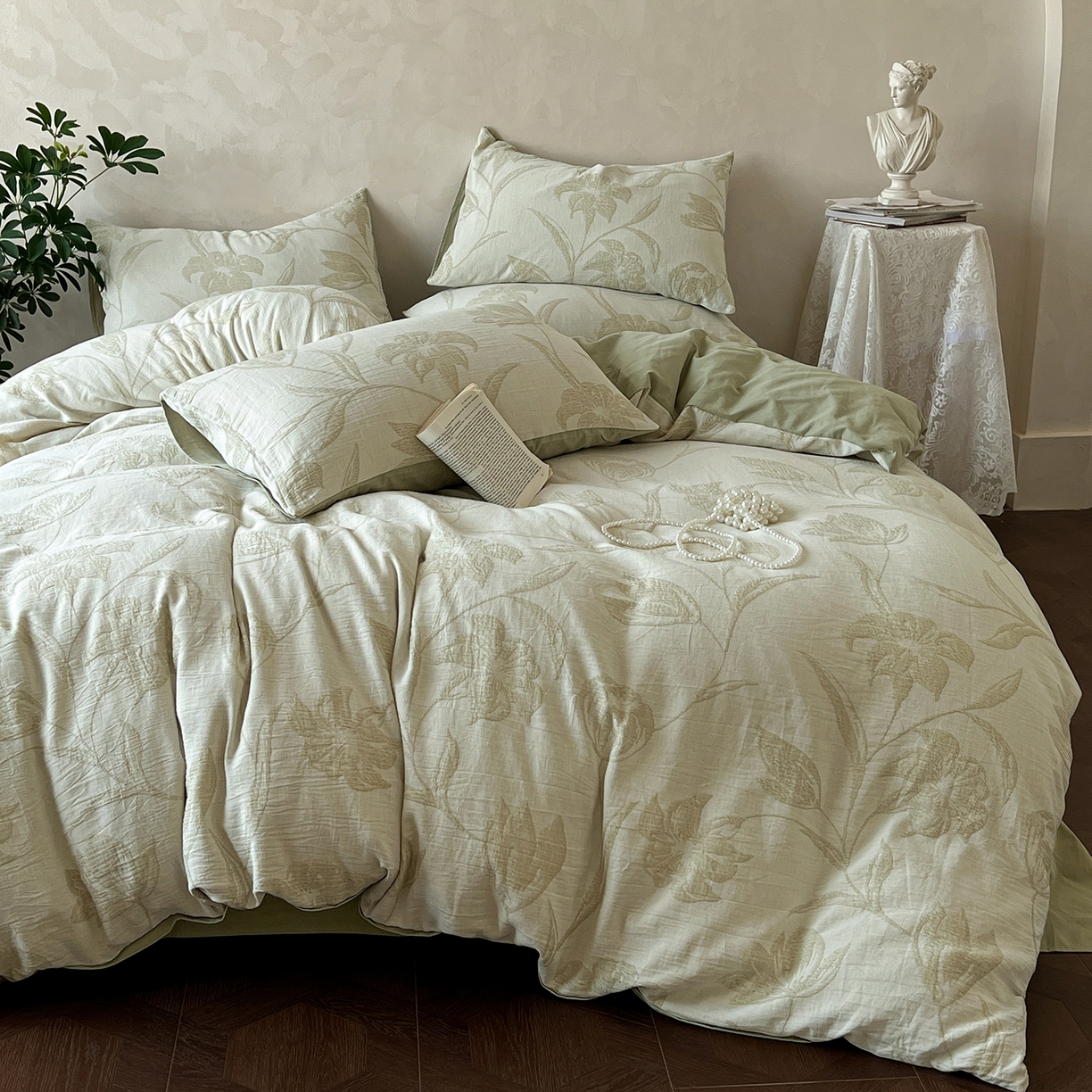 91家纺网 家纺一手货源 找家纺 田野 2025新款全棉三层纱提花磨毛系列四件套 花影如诗