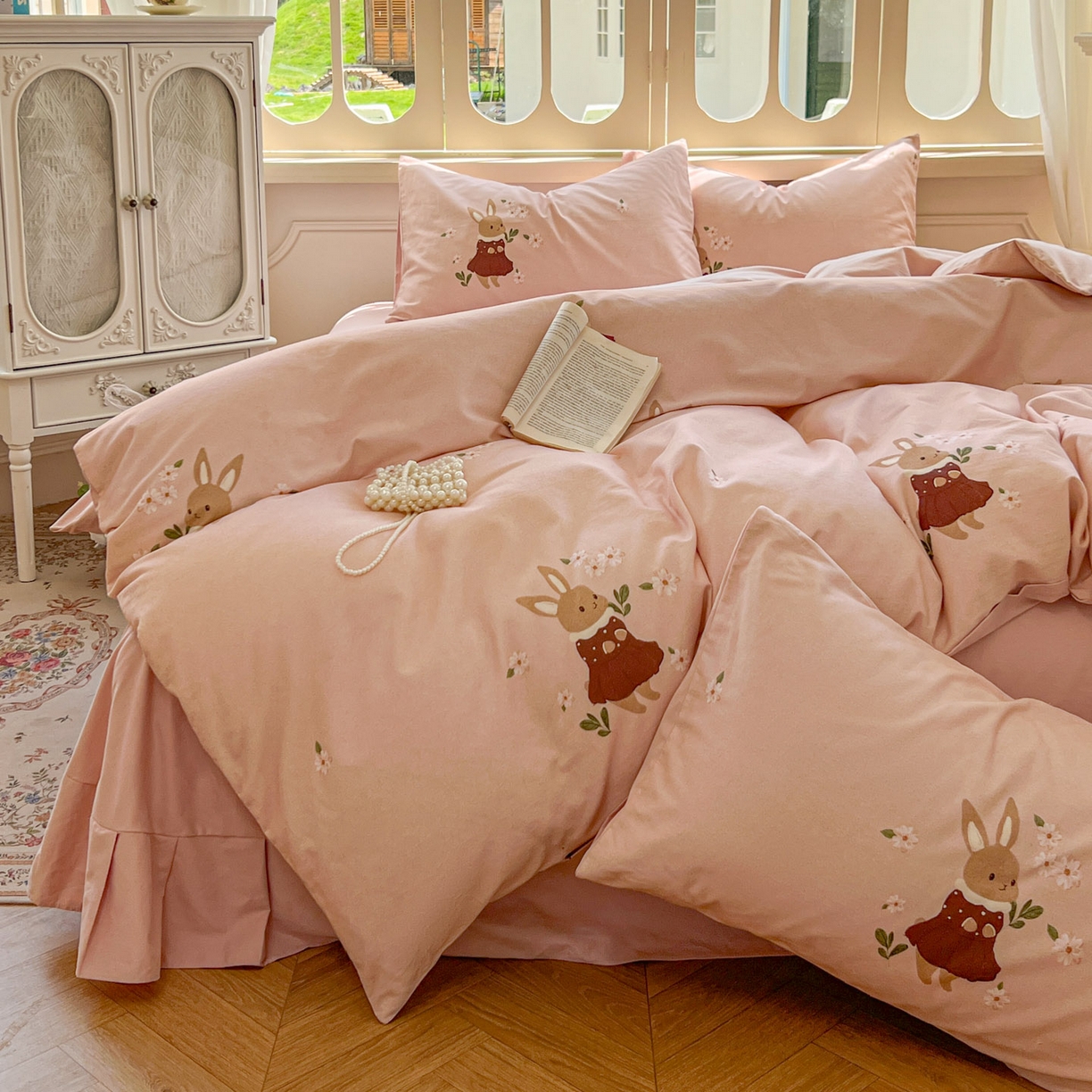 91家纺网 家纺一手货源 找家纺 田野 2025新款全棉13360加厚磨毛印花四件套 粉兔子