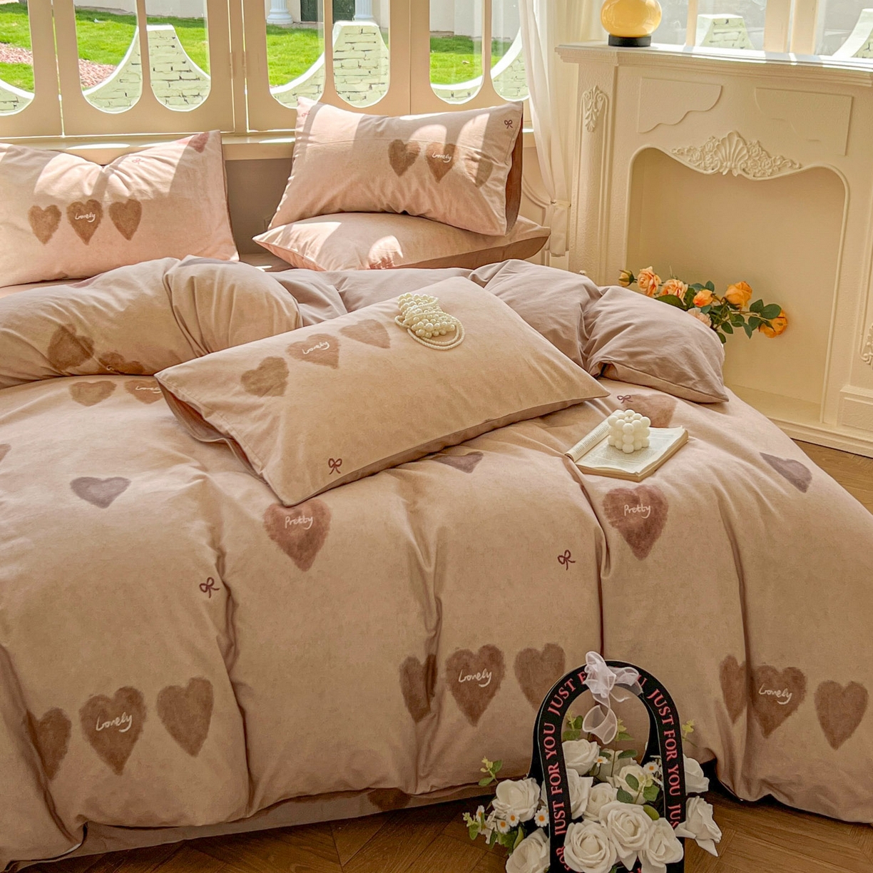 91家纺网 家纺一手货源 找家纺 田野 2025新款全棉13360加厚磨毛印花四件套 甜心-咖