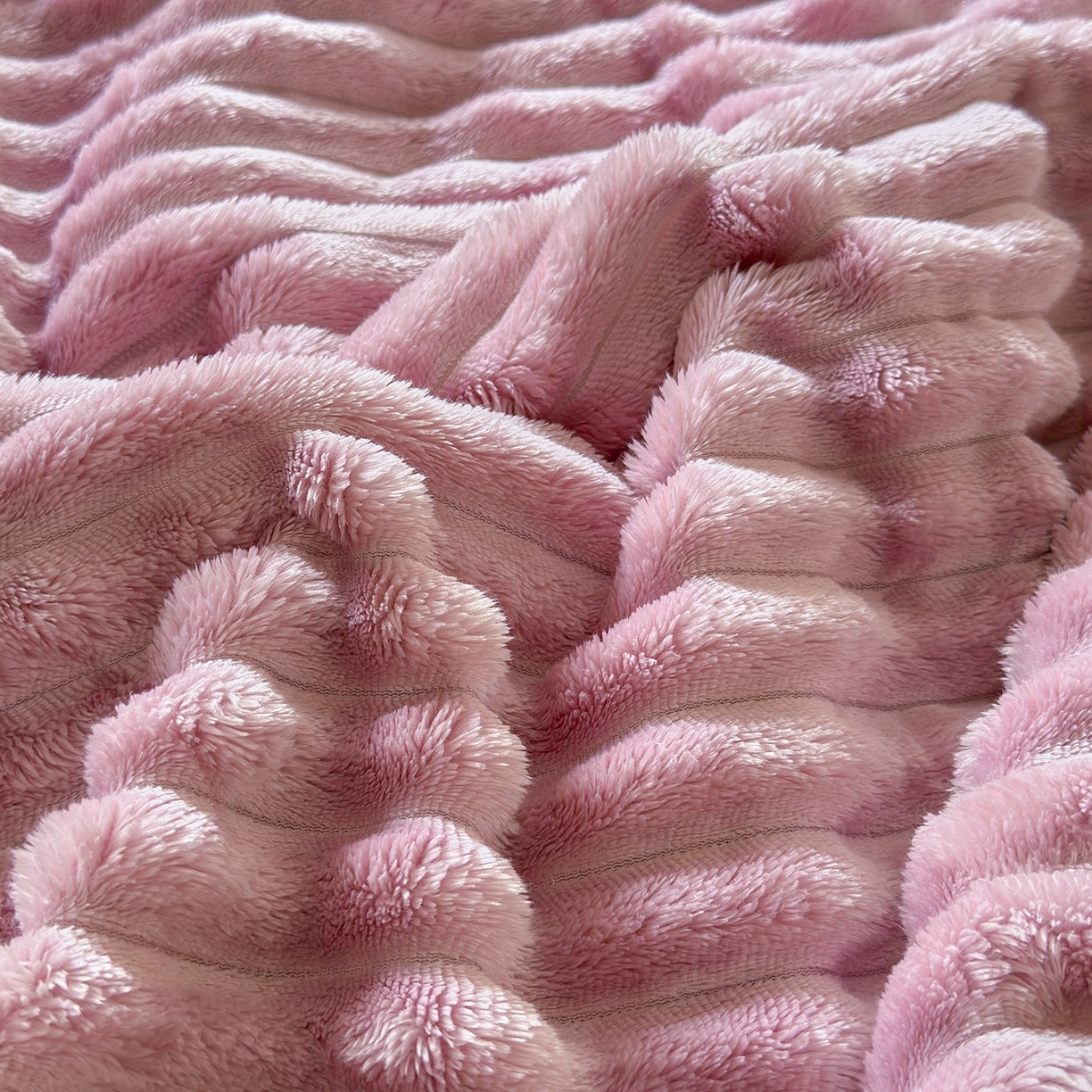 91家纺网 家纺一手货源 找家纺 艾咪-Amy ntmy 2025新款立体抽条仿兔绒羊羔绒双层毯子 双层毯-薰衣紫