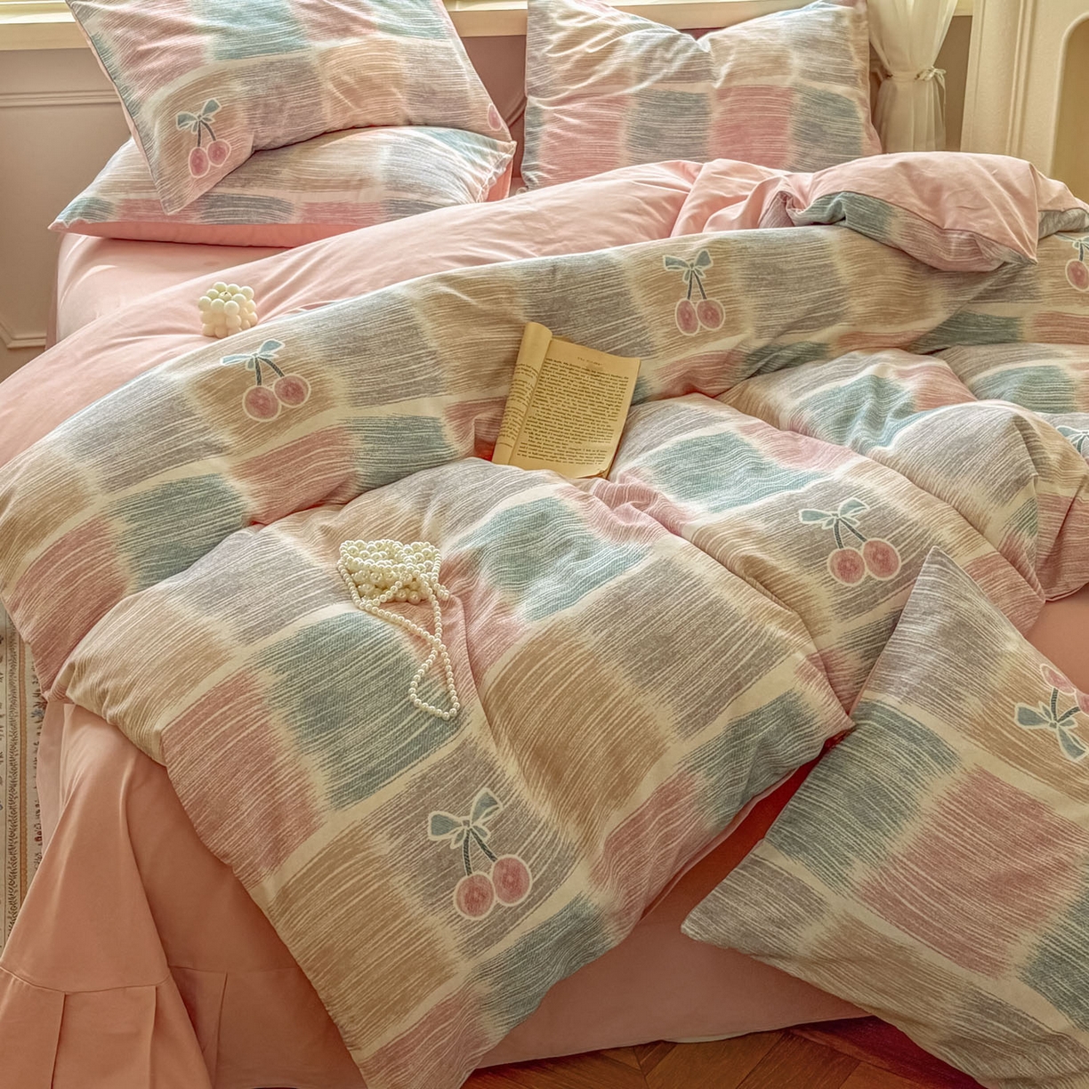 91家纺网 家纺一手货源 找家纺 田野 2025新款全棉13360加厚磨毛印花四件套 樱为你-粉