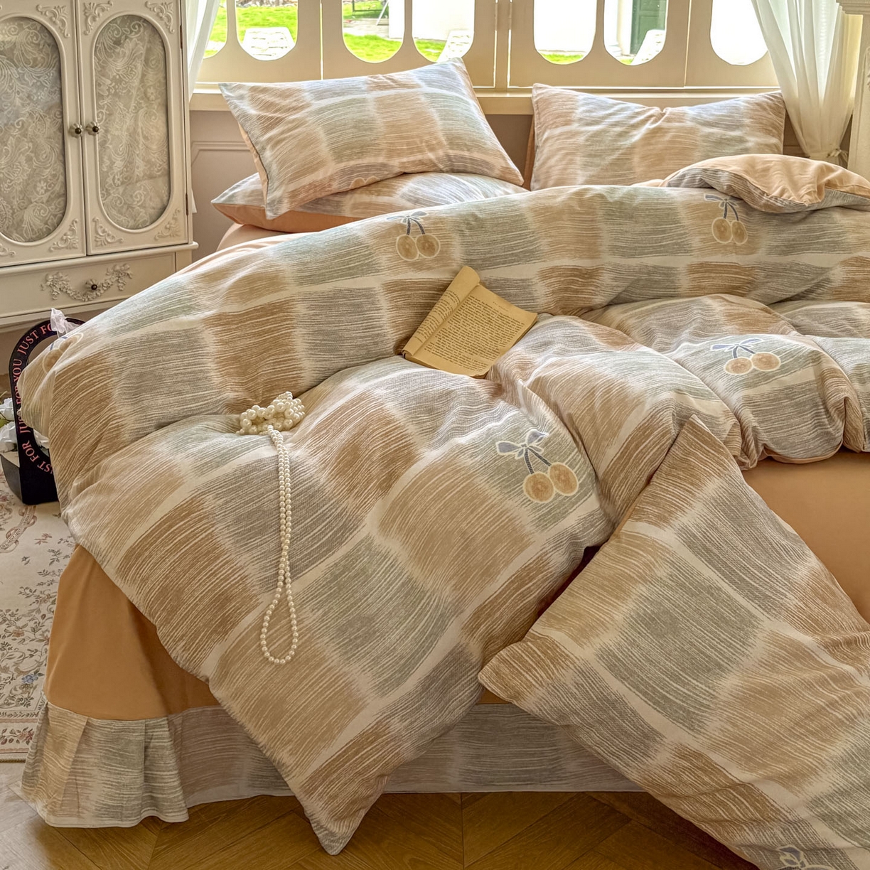 91家纺网 家纺一手货源 找家纺 田野 2025新款全棉13360加厚磨毛印花四件套 樱为你-桔