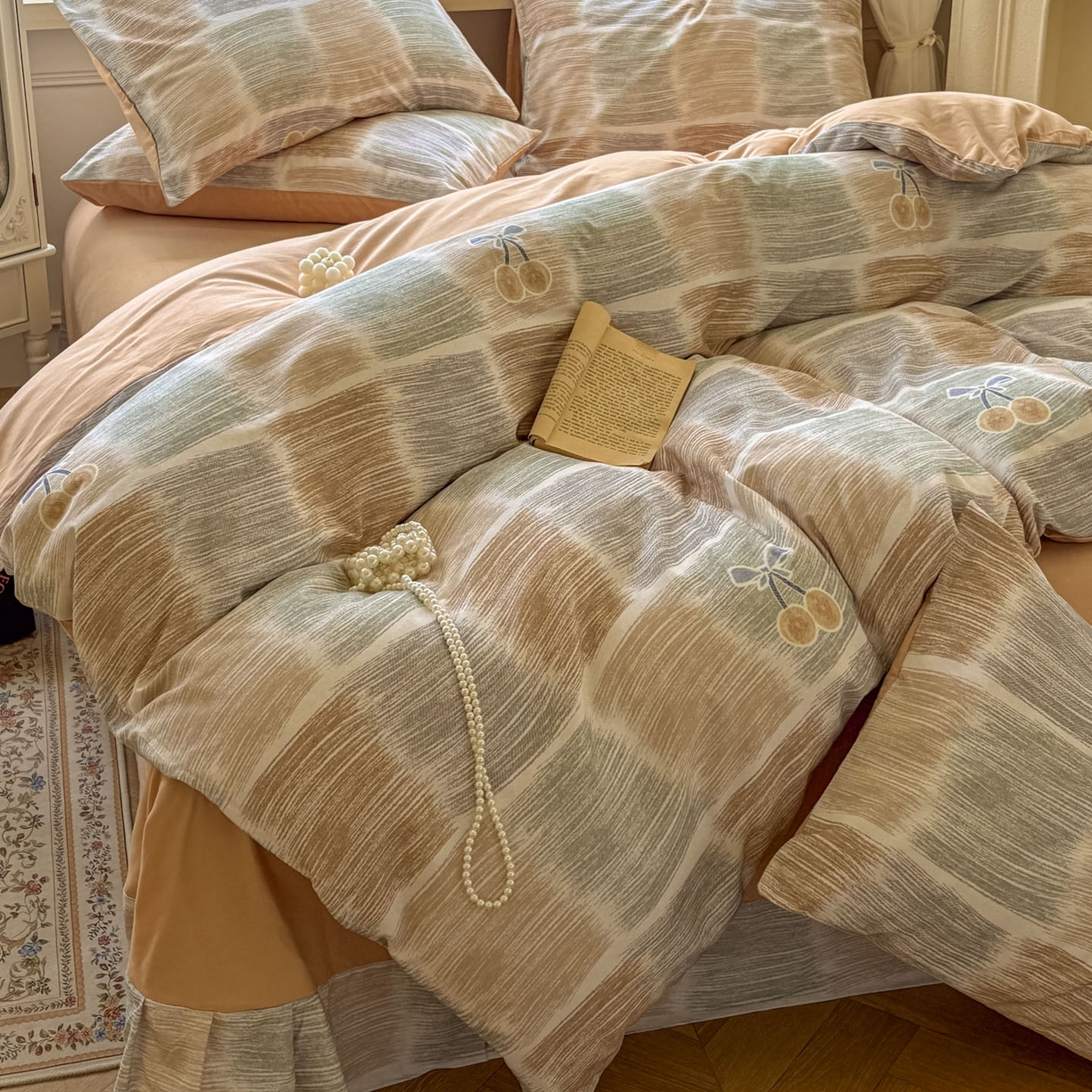 91家纺网 家纺一手货源 找家纺 田野 2025新款全棉13360加厚磨毛印花四件套 樱为你-桔