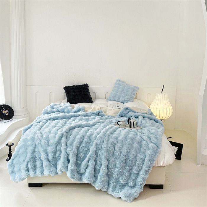 91家纺网 家纺一手货源 找家纺 （总）奥裕2025新款A类480克托斯卡纳大兔毛仿皮草兔兔绒午睡毛毯（含包装）