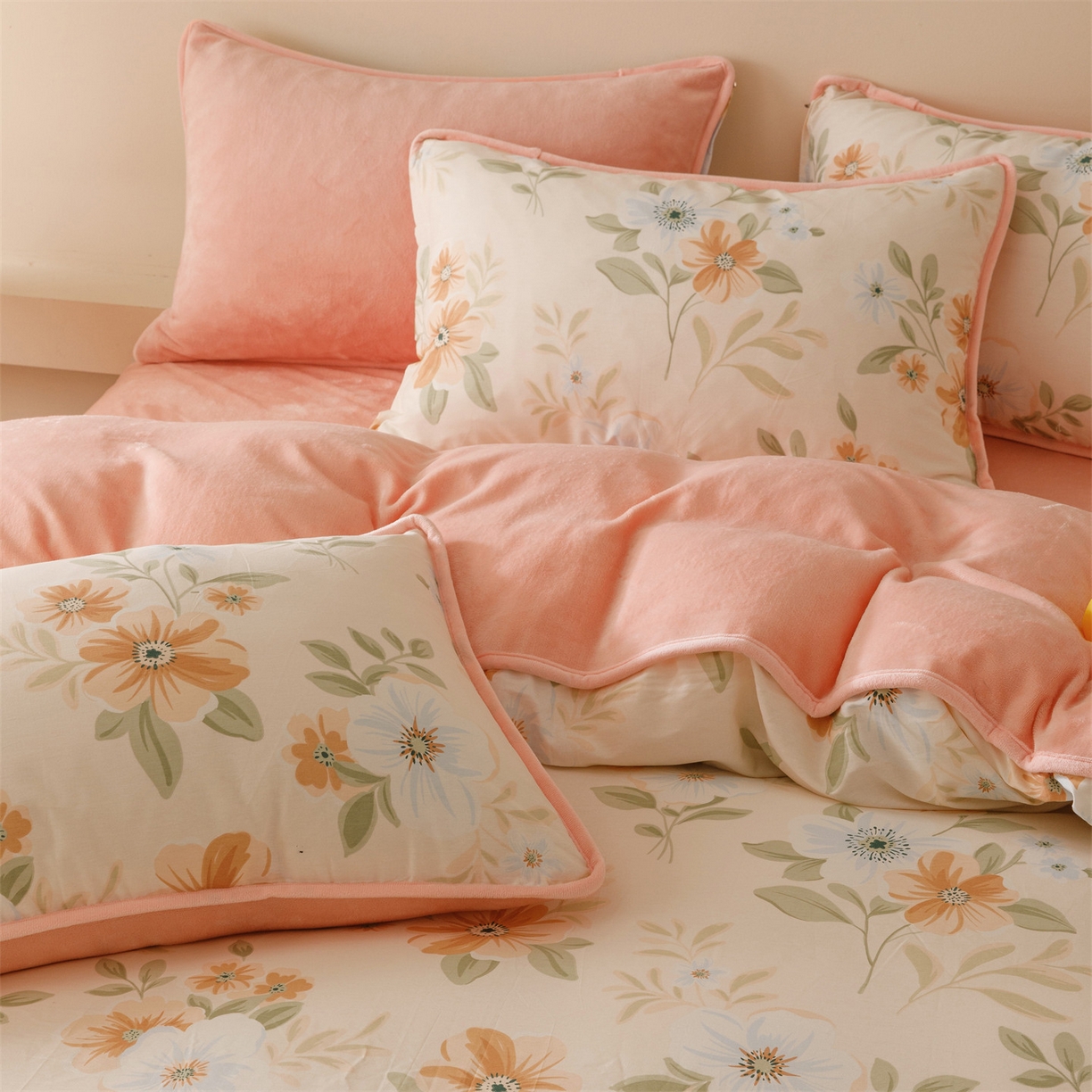 91家纺网 家纺一手货源 找家纺 红粉佳人家纺 2025新款A类棉加绒印花单被套被套单件 花颜悦色