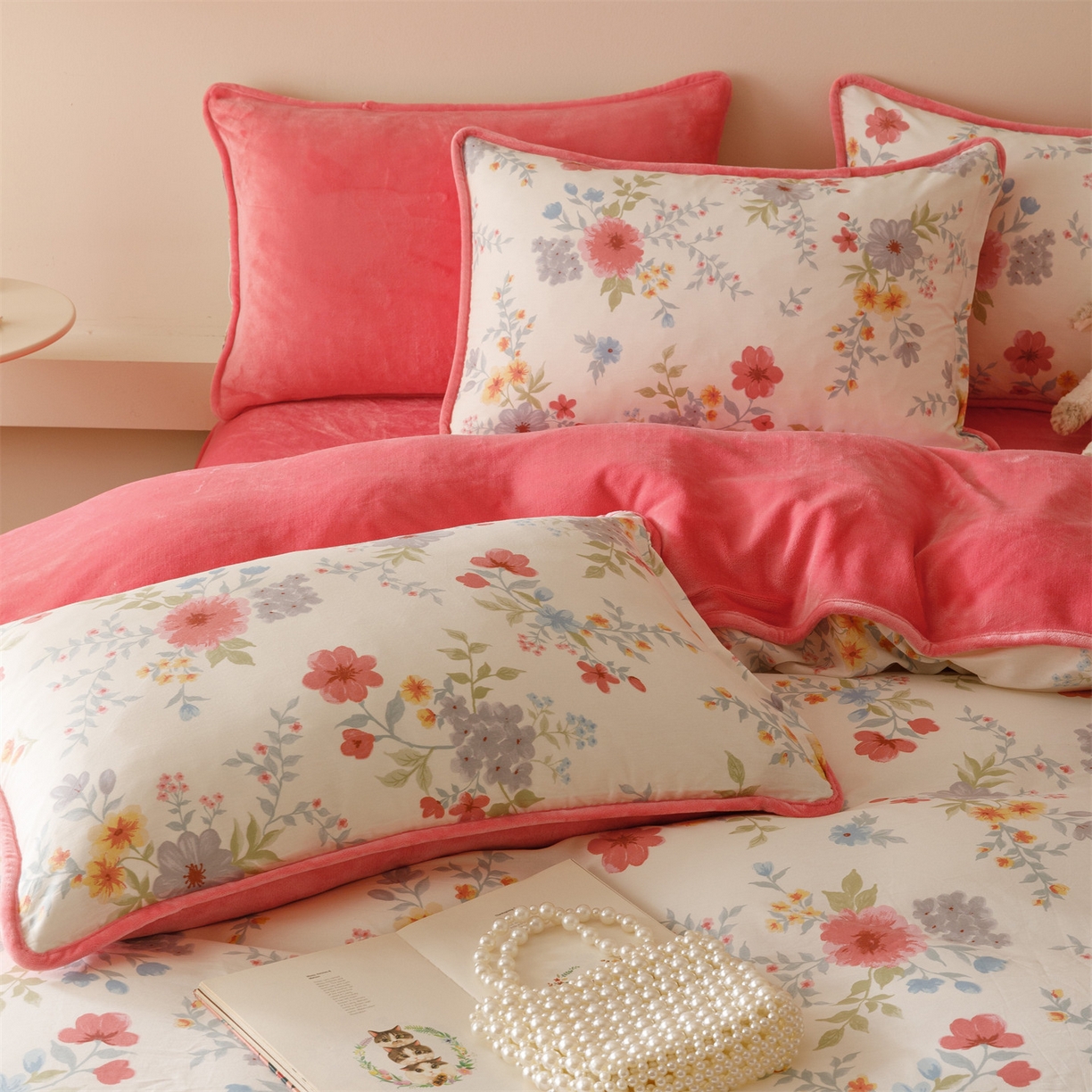 91家纺网 家纺一手货源 找家纺 红粉佳人家纺 2025新款A类棉加绒印花单被套被套单件 花漾甜梦