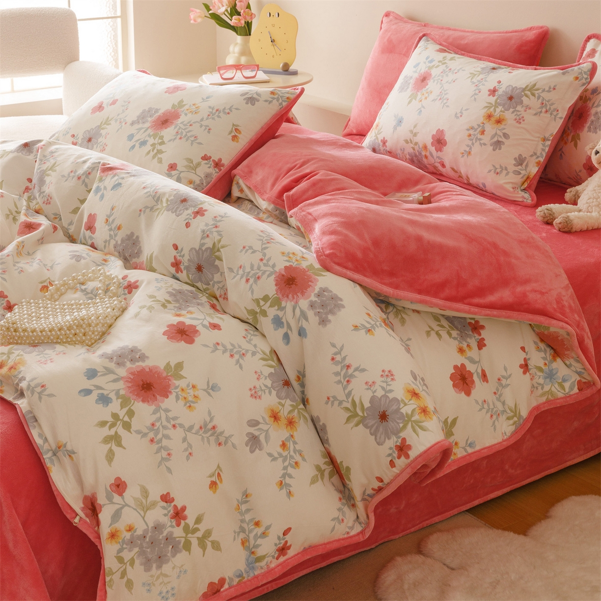 91家纺网 家纺一手货源 找家纺 红粉佳人家纺 2025新款A类棉加绒印花单被套被套单件 花漾甜梦