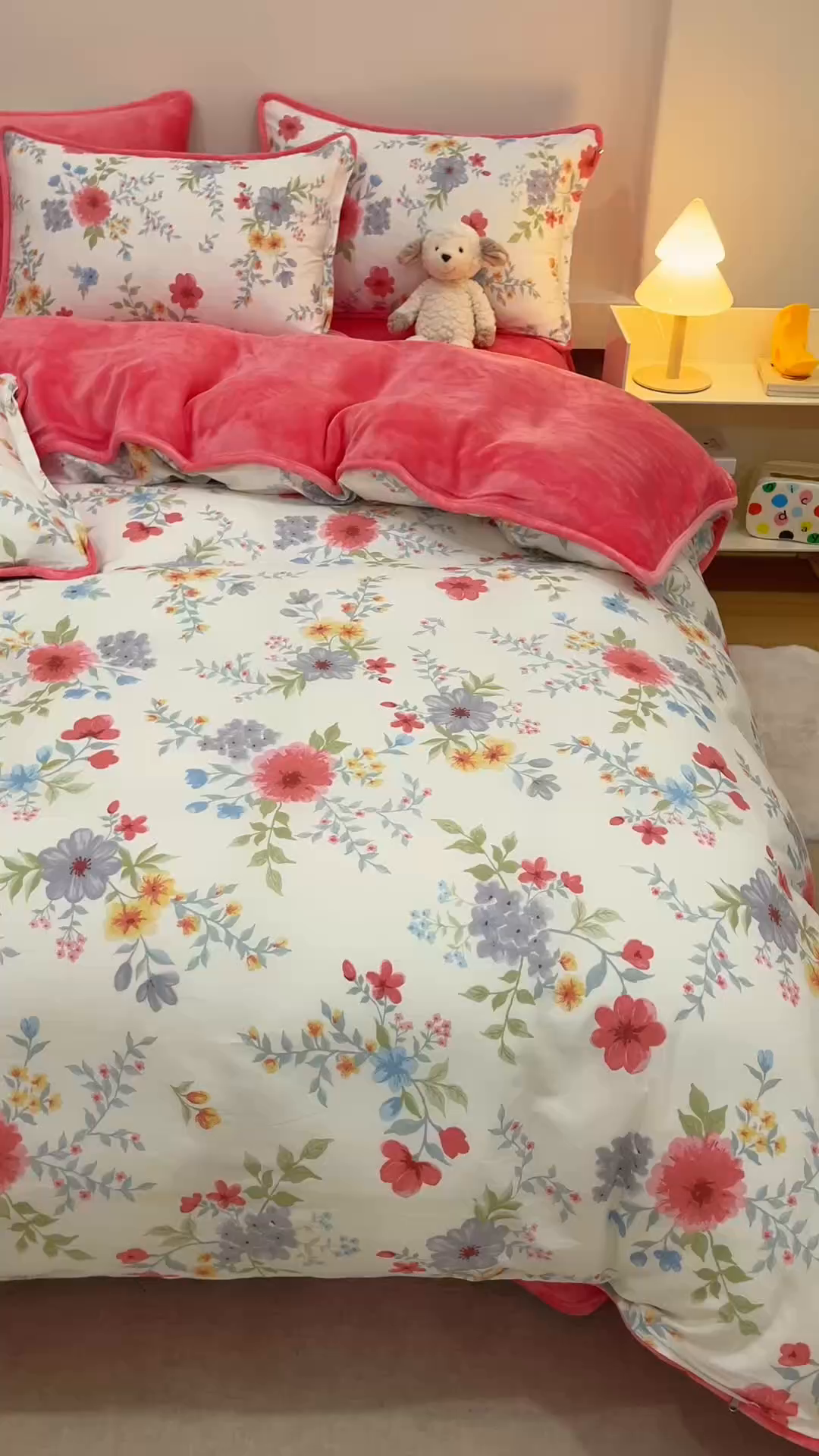 91家纺网 家纺一手货源 找家纺 红粉佳人家纺 2025新款A类棉加绒印花单被套被套单件 花漾甜梦