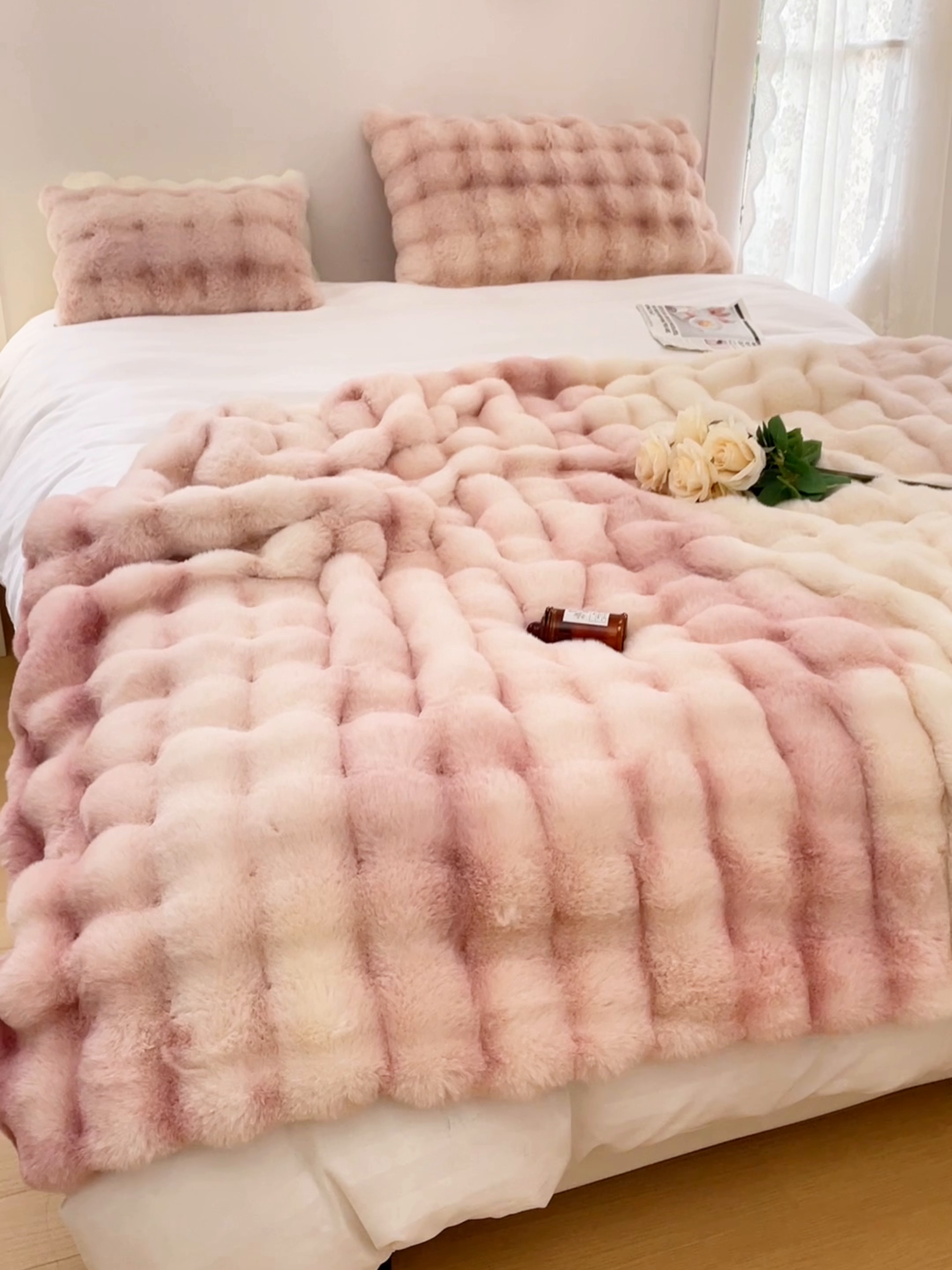 91家纺网 家纺一手货源 找家纺 （总）奥裕2025新款A类480克托斯卡纳大兔毛仿皮草兔兔绒午睡毛毯（含包装）