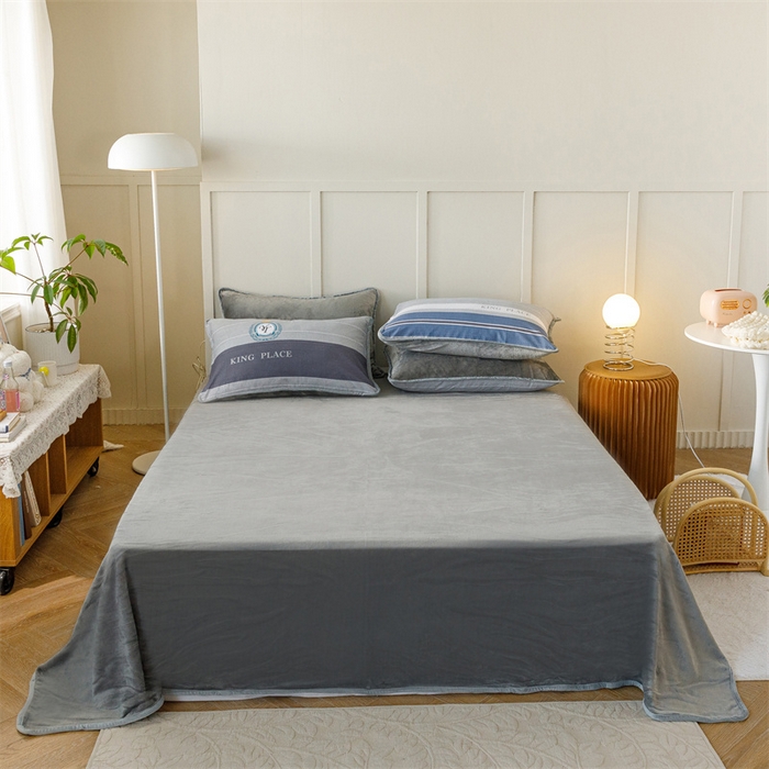 91家纺网 家纺一手货源 找家纺 红粉佳人家纺 2025新款A类棉加绒印花单被套被套单件 皇家学院