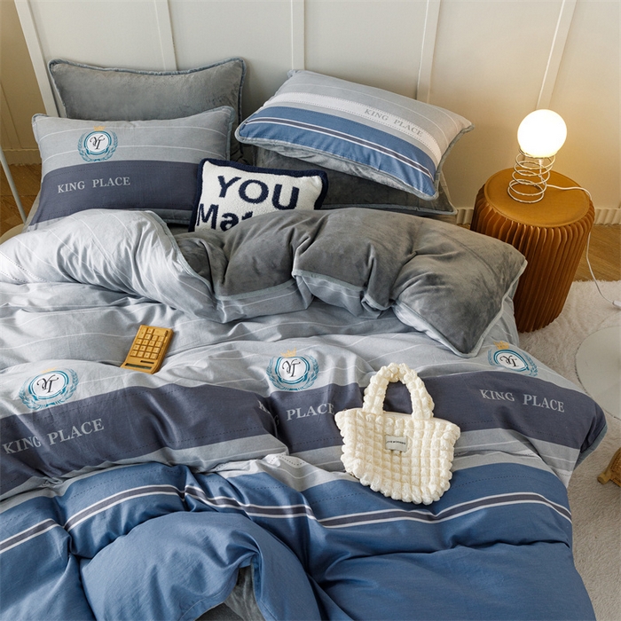 91家纺网 家纺一手货源 找家纺 红粉佳人家纺 2025新款A类棉加绒印花单被套被套单件 皇家学院