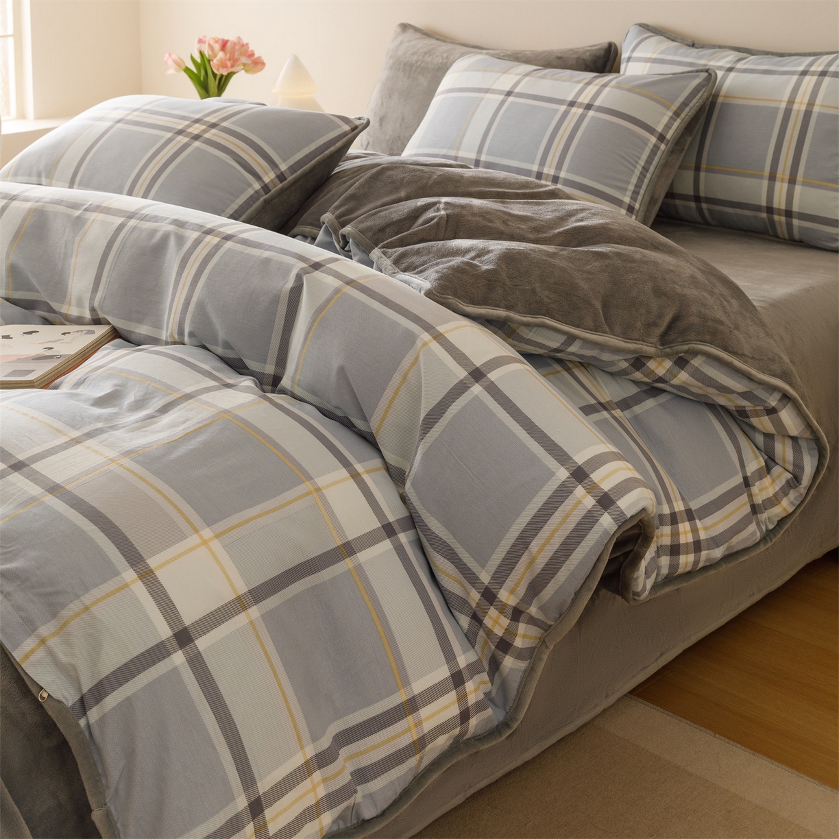 91家纺网 家纺一手货源 找家纺 红粉佳人家纺 2025新款A类棉加绒印花单被套被套单件 简格风尚