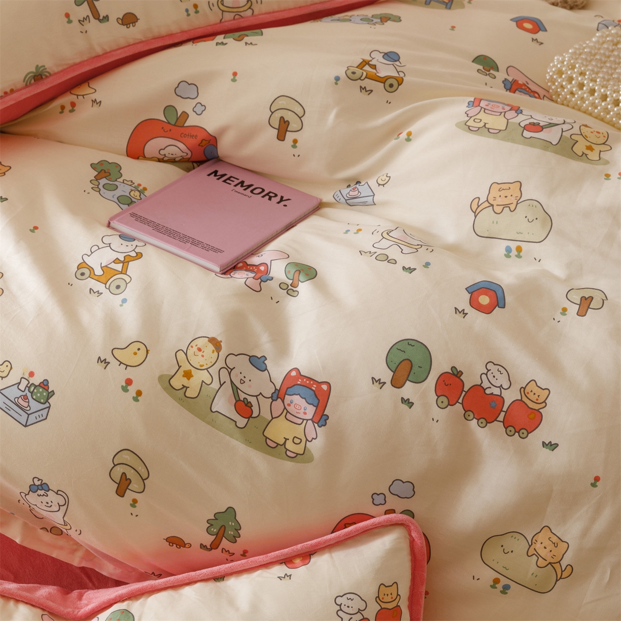 91家纺网 家纺一手货源 找家纺 红粉佳人家纺 2025新款A类棉加绒印花单被套被套单件 开心家园