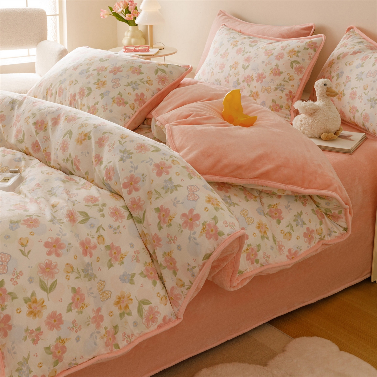 91家纺网 家纺一手货源 找家纺 红粉佳人家纺 2025新款A类棉加绒印花单被套被套单件 满园芳华