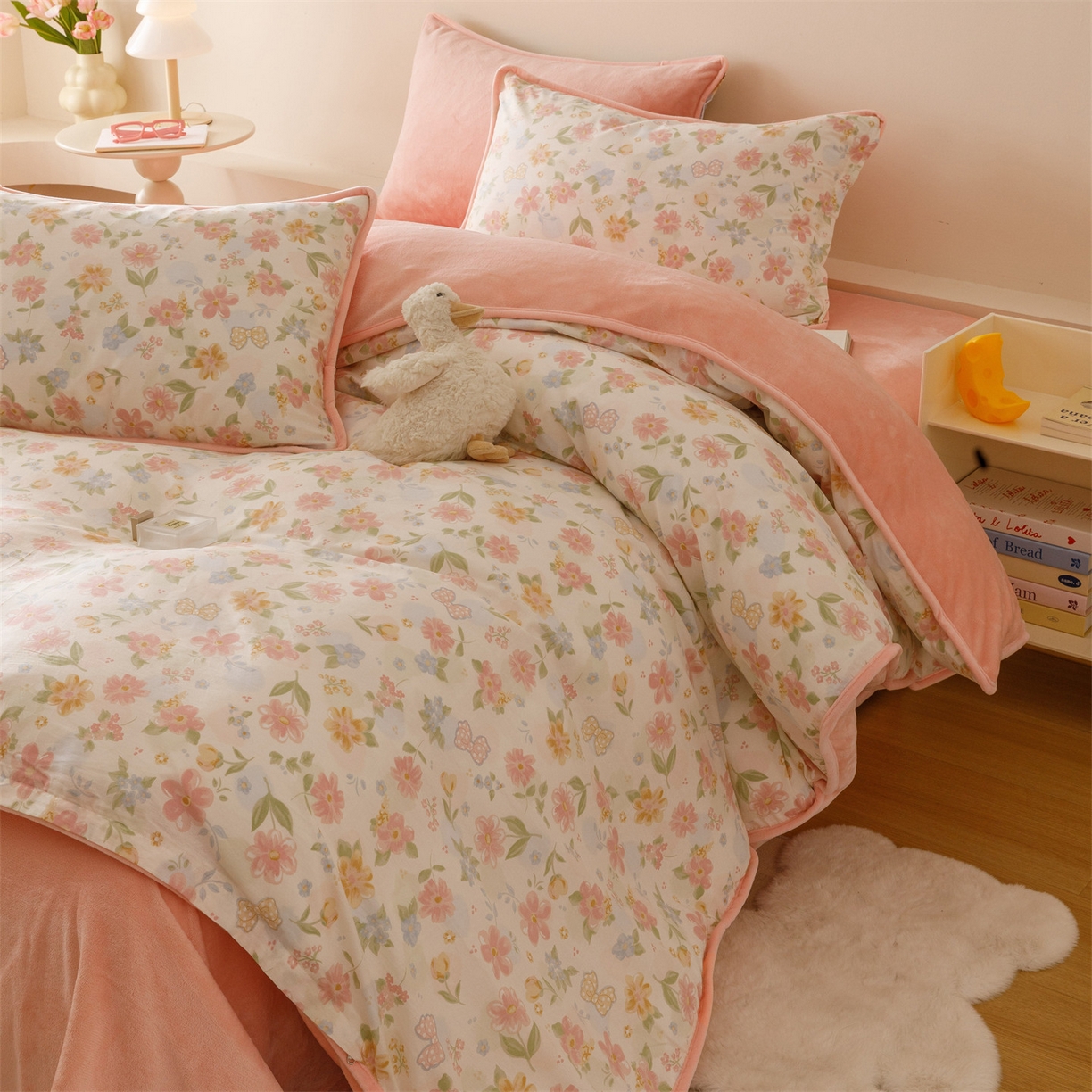 91家纺网 家纺一手货源 找家纺 红粉佳人家纺 2025新款A类棉加绒印花单被套被套单件 满园芳华