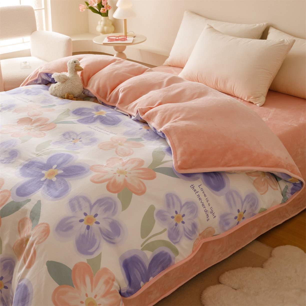 91家纺网 家纺一手货源 找家纺 红粉佳人家纺 2025新款A类棉加绒印花单被套被套单件 梦幻花海