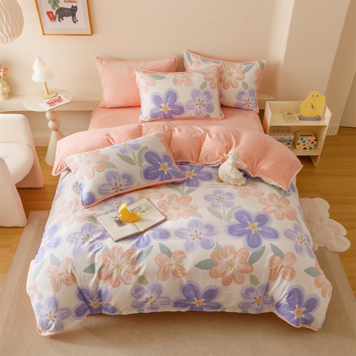 91家纺网 家纺一手货源 找家纺 红粉佳人家纺 2025新款A类棉加绒印花单被套被套单件 梦幻花海