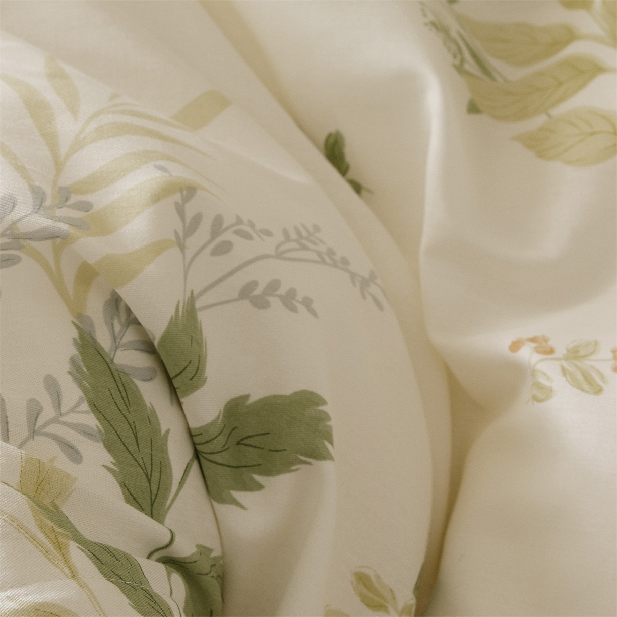 91家纺网 家纺一手货源 找家纺 红粉佳人家纺 2025新款A类棉加绒印花单被套被套单件 蜜叶