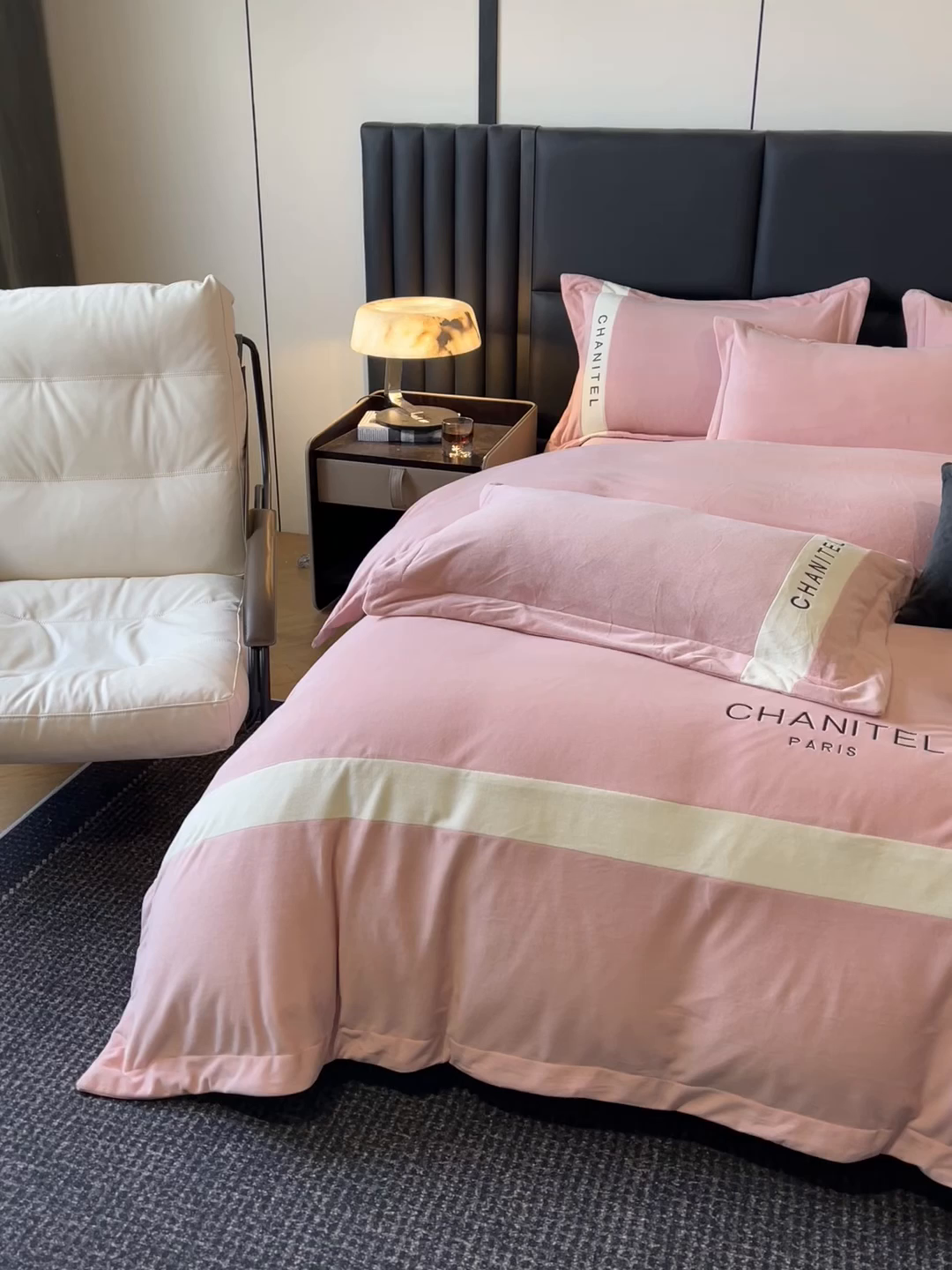 91家纺网 家纺一手货源 找家纺 （总）奥裕2025新款加厚婴儿绒四件套曼莎款牛奶绒四件套