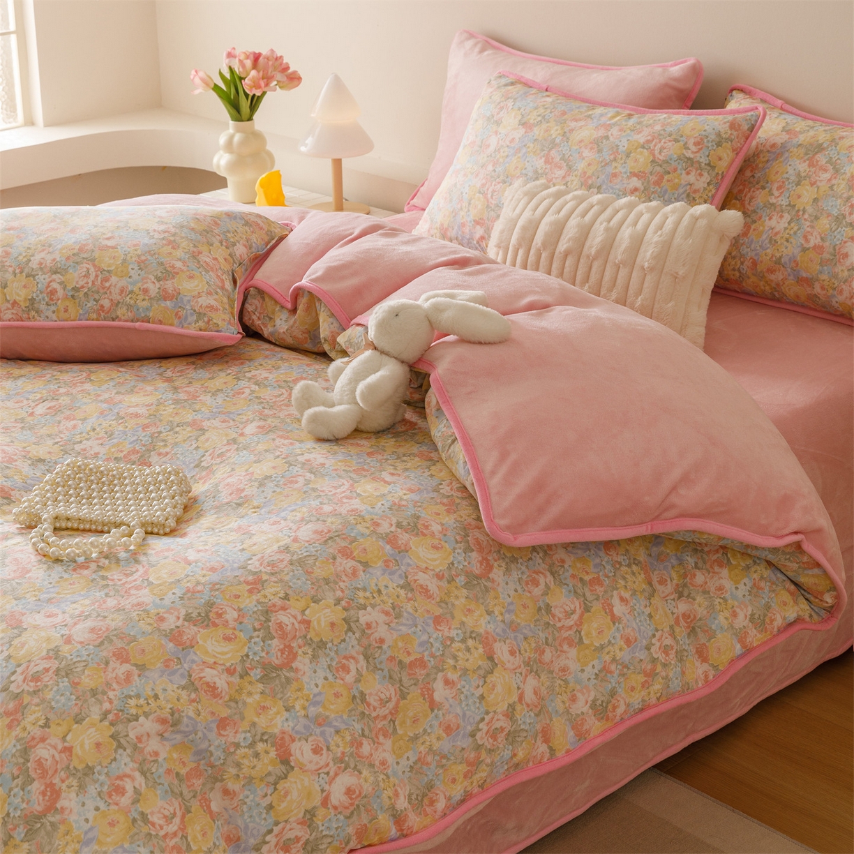 91家纺网 家纺一手货源 找家纺 红粉佳人家纺 2025新款A类棉加绒印花单被套被套单件 暖阳绿意