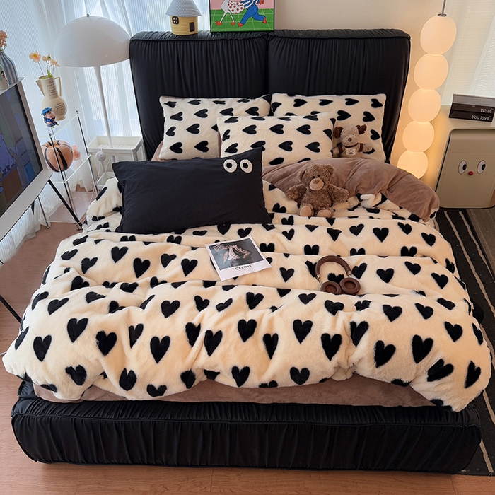 91家纺网 家纺一手货源 找家纺 HL原创 2025新款兔毛绒四件套 焦糖爱心